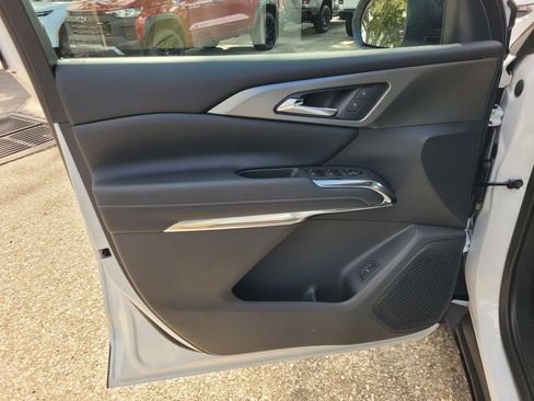 New 2026 Chevrolet Traverse LT w/ LPO, Floor Liner Package image 24