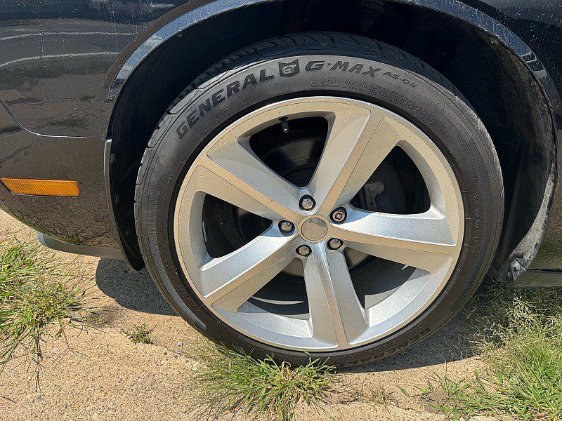 Used 2014 Dodge Challenger R/T RWD image 15
