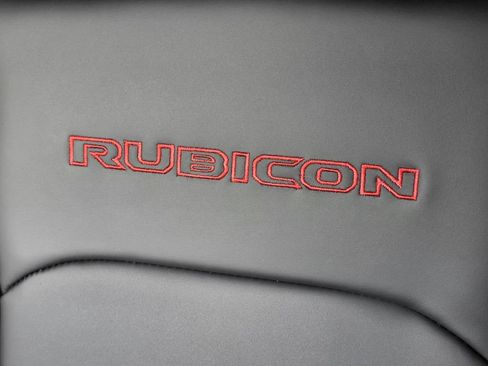 New 2025 Jeep Wrangler Unlimited Rubicon w/ Convenience Group AWD/4WD image 9