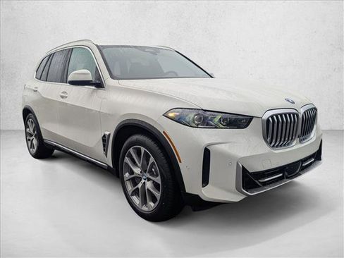 New 2026 BMW X5 xDrive50e image 6