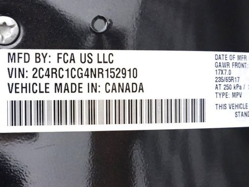 Used 2022 Chrysler Voyager LX image 44