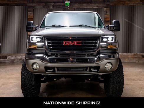 Used 2007 GMC Sierra 2500 SLE w/ Heavy-Duty Power Package AWD/4WD image 4