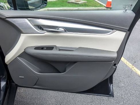 Used 2023 Cadillac XT5 Premium Luxury w/ Technology Package AWD/4WD image 29