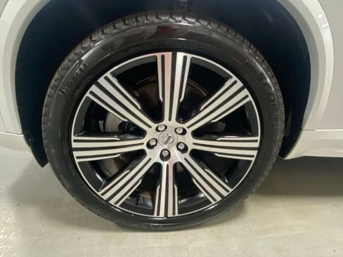 Used 2025 Volvo XC90 T8 Core w/ Climate Package AWD/4WD image 5