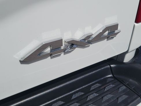 Used 2024 RAM 2500 Laramie w/ Safety Group AWD/4WD image 32