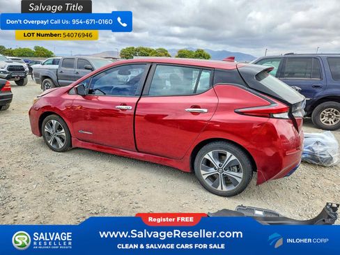 Used 2018 Nissan Leaf SV w/ SV Technology Package FWD image 3