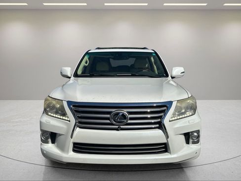 Used 2013 Lexus LX 570 4WD w/ Luxury Pkg image 9
