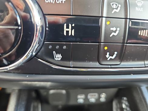 Used 2023 Chevrolet TrailBlazer LT w/ Convenience Package AWD/4WD image 31