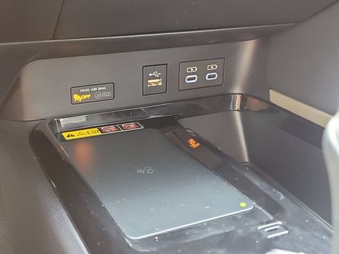 Used 2025 Toyota Camry XSE FWD image 26