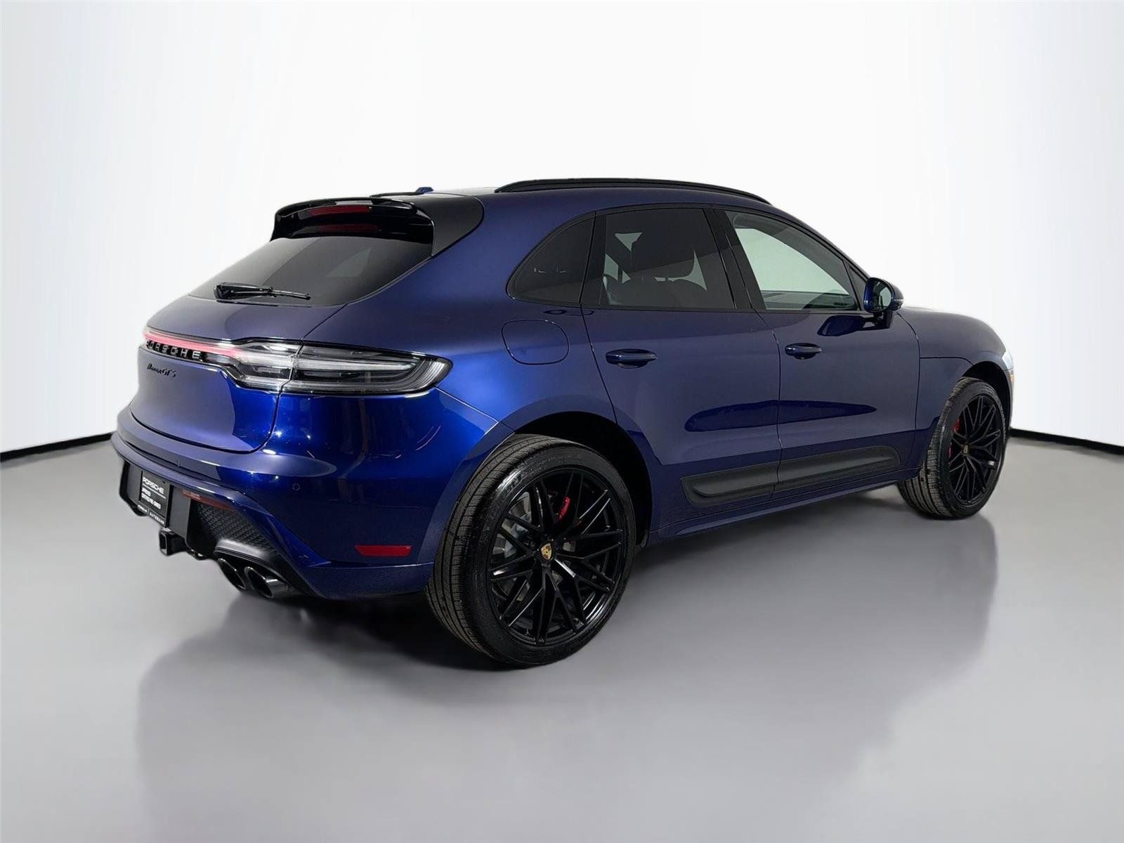 Certified 2023 Porsche Macan GTS w/ Premium Package Plus AWD/4WD image 7