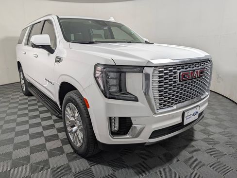 Used 2023 GMC Yukon XL Denali w/ Max Trailering Package AWD/4WD image 1