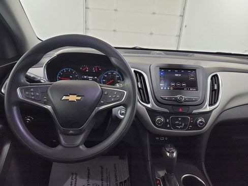 Used 2020 Chevrolet Equinox LS w/ LS Convenience Package FWD image 12