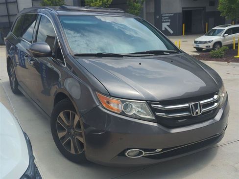 Used 2016 Honda Odyssey Touring image 1