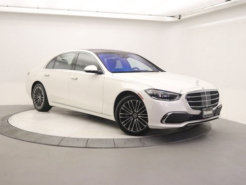 Certified 2022 Mercedes-Benz S 500 4MATIC image 34