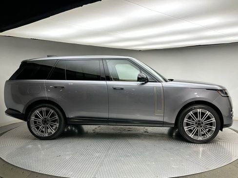 New 2026 Land Rover Range Rover Long Wheelbase SE AWD/4WD image 12