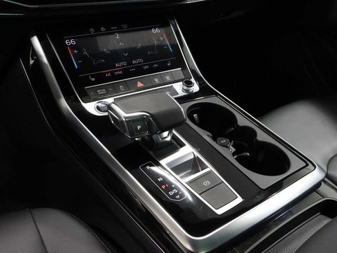 Used 2025 Audi Q8 Premium w/ Convenience Package AWD/4WD image 26