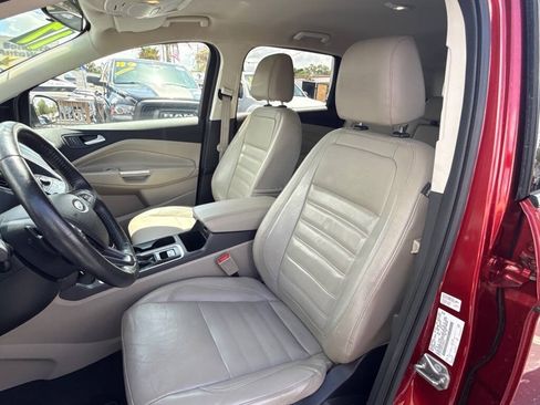 Used 2017 Ford Escape SE w/ SE Leather Comfort Package AWD/4WD image 12