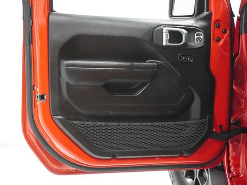 Certified 2025 Jeep Wrangler Willys image 13