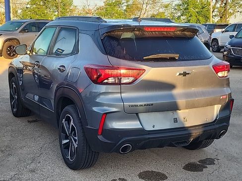 Used 2022 Chevrolet TrailBlazer RS w/ Convenience Package image 2