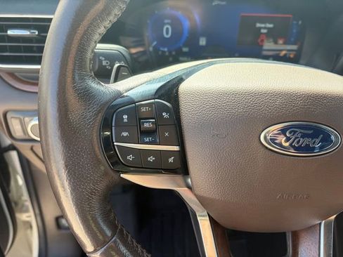 Used 2021 Ford Explorer King Ranch w/ Premium Technology Package AWD/4WD image 6