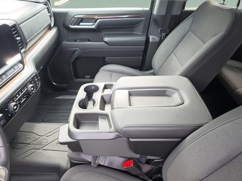Used 2023 Chevrolet Silverado 1500 LT RWD image 18