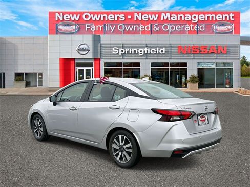 Certified 2021 Nissan Versa SV image 6