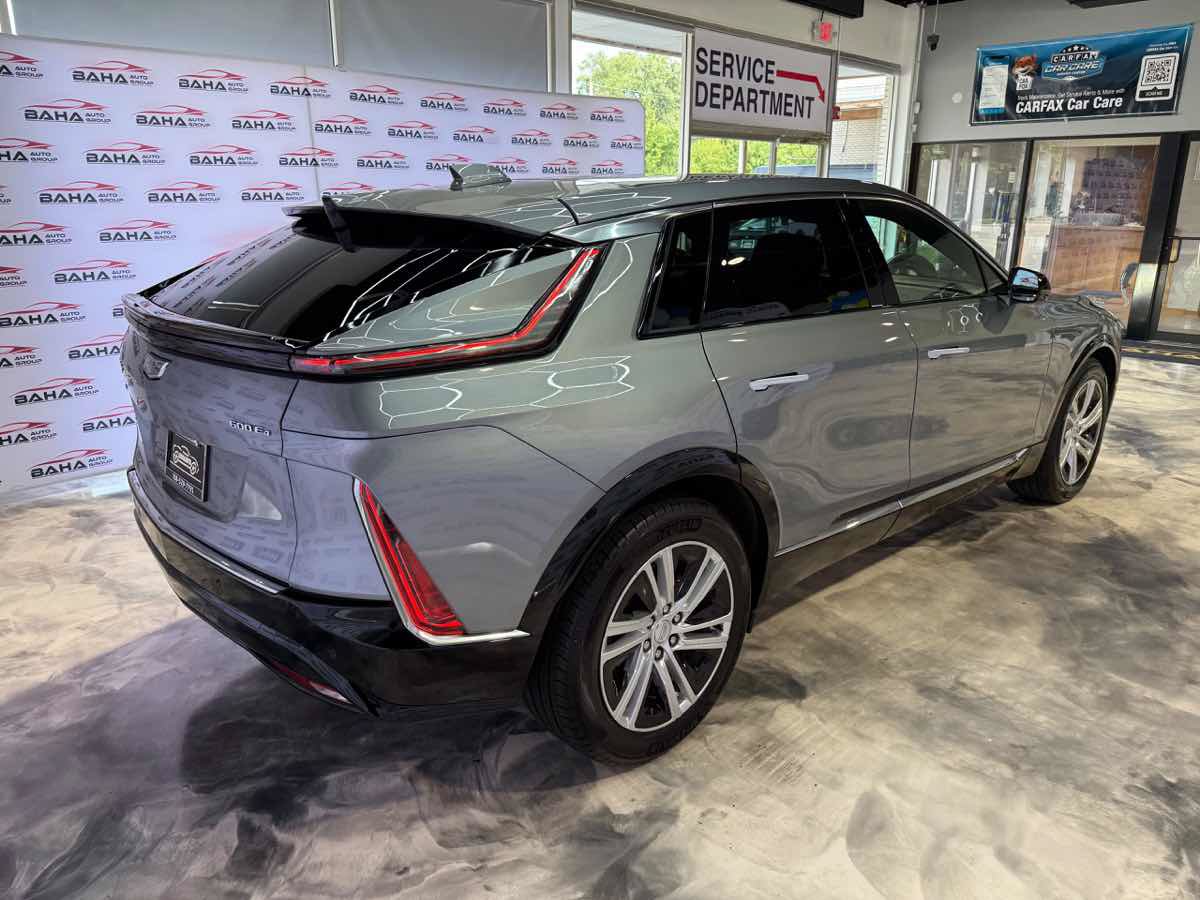 Used 2024 Cadillac Lyriq Tech AWD/4WD image 10