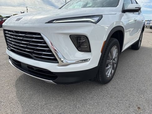 New 2026 Buick Enclave Preferred w/ Power Package image 5