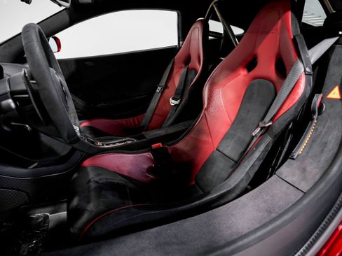 Used 2016 McLaren 675LT Coupe image 21