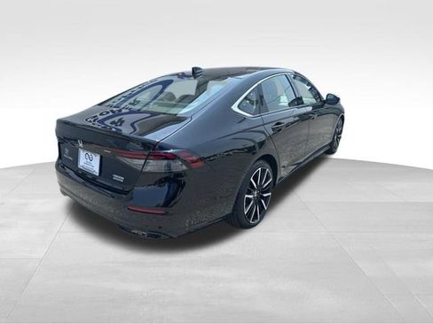 Certified 2025 Honda Accord Touring image 7