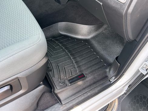 Used 2017 RAM 1500 Express RWD image 14