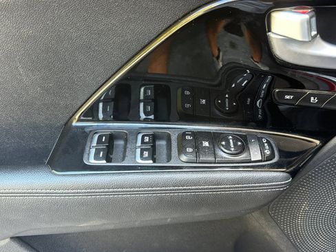 Used 2017 Kia Niro Touring FWD image 12