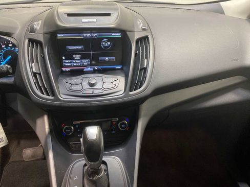 Used 2014 Ford Escape SE w/ Equipment Group 201A AWD/4WD image 16