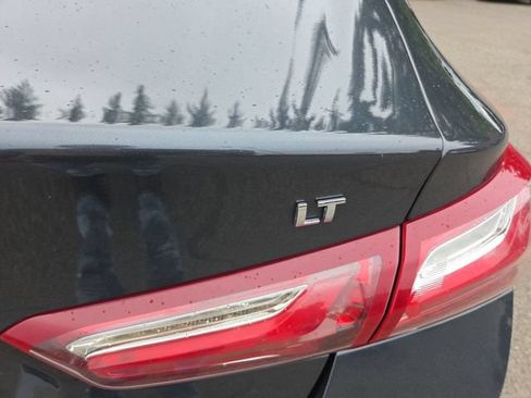 Used 2021 Chevrolet Malibu LT FWD image 25