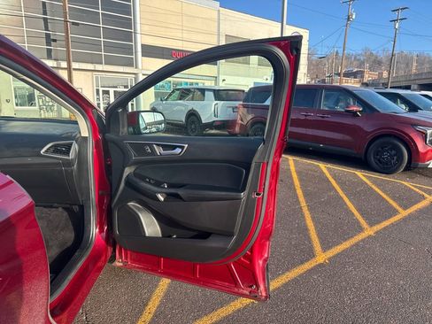 Used 2017 Ford Edge SEL w/ Equipment Group 201A image 35