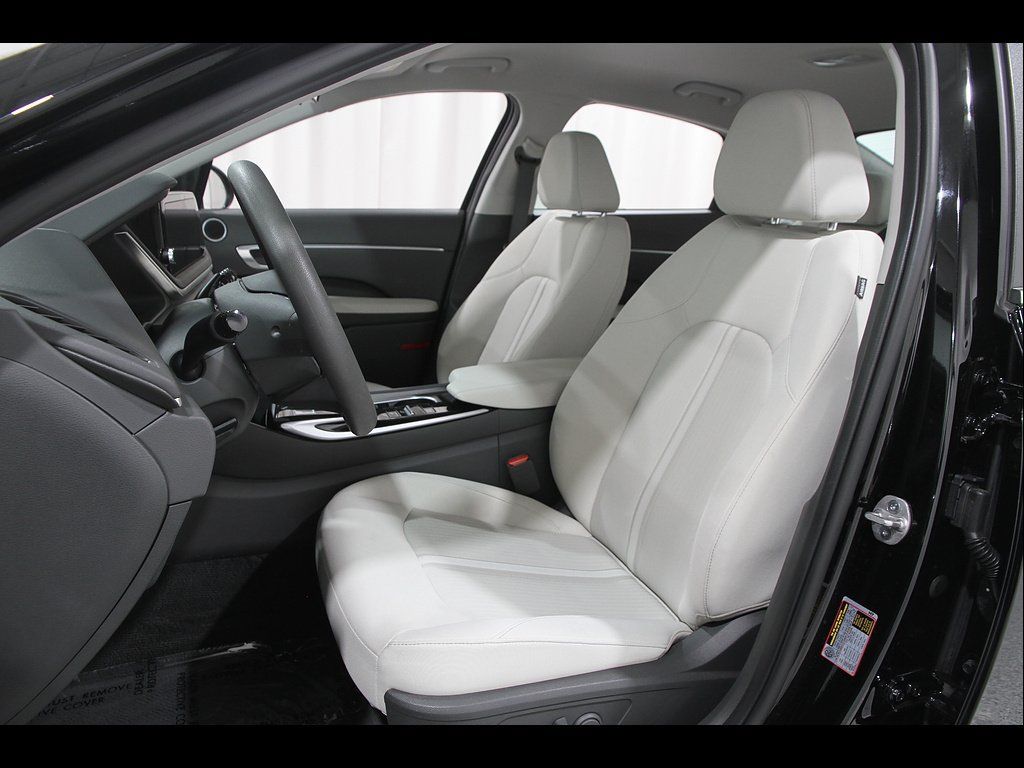 Certified 2023 Hyundai Sonata SEL FWD image 5