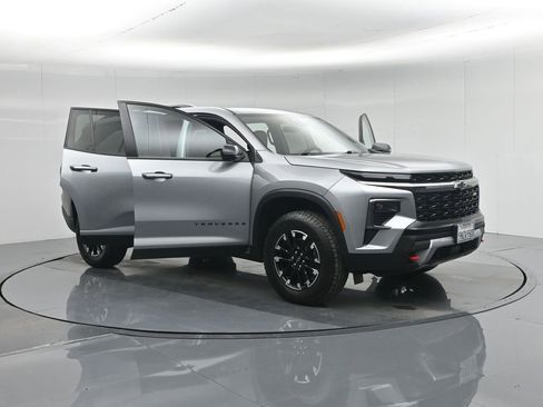 Used 2024 Chevrolet Traverse Z71 w/ LPO, Floor Liner Package image 32