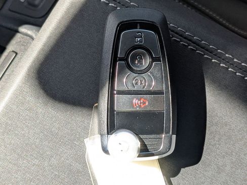 New 2025 Ford Bronco Badlands image 32