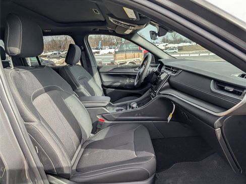 New 2026 Jeep Grand Cherokee Laredo X AWD/4WD image 5