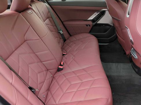 New 2025 BMW 760i xDrive w/ Executive Package image 22