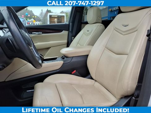 Used 2017 Cadillac XT5 Luxury AWD/4WD image 13