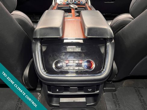 Used 2018 Lincoln Navigator Reserve w/ Technology Package image 13