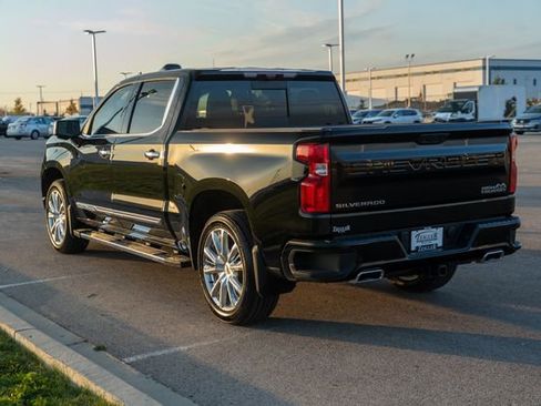 Used 2023 Chevrolet Silverado 1500 High Country AWD/4WD image 5