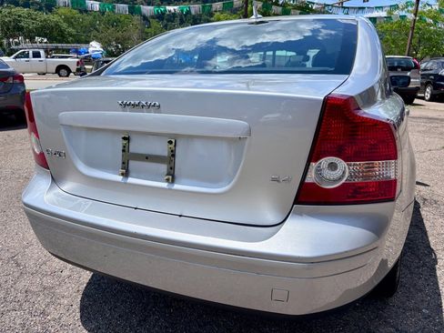 Used 2004 Volvo S40 2.4i FWD image 5