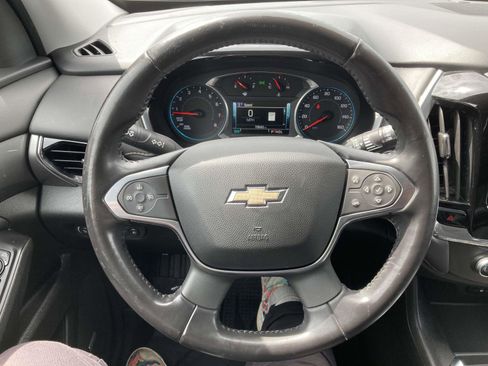 Used 2018 Chevrolet Traverse LT image 20