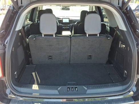 Used 2023 Ford Explorer Limited w/ Equipment Group 301A AWD/4WD image 25