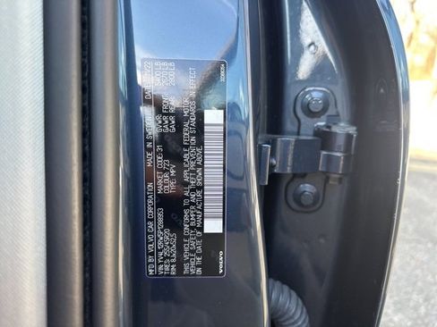 Certified 2023 Volvo XC60 B5 Plus w/ Protection Package Premier image 31