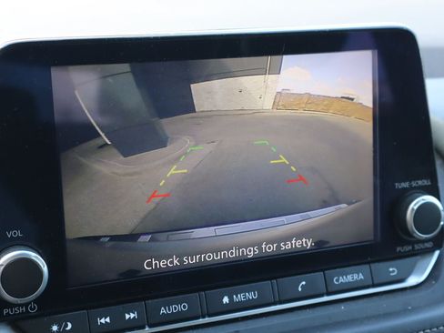 Used 2023 Nissan Rogue SV w/ SV Premium B Package FWD image 8