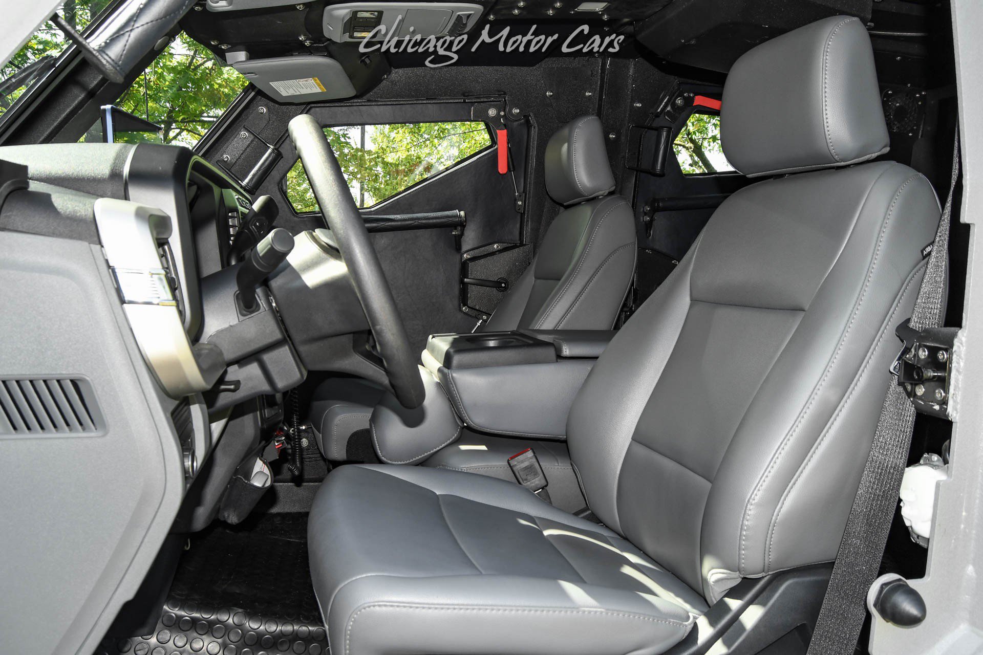 Used 2024 Ford F550 4x4 Regular Cab Super Duty image 17