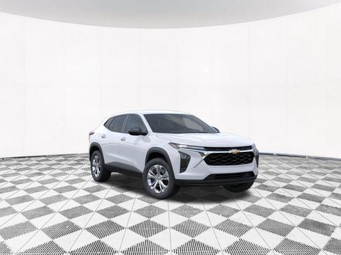 New 2026 Chevrolet Trax LS FWD image 8